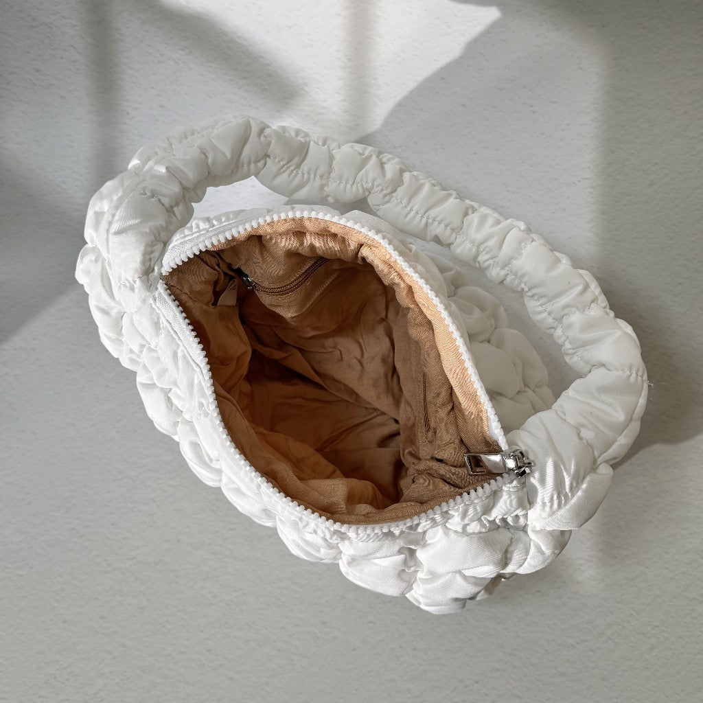 BANILA CO. Quilting Padded Cloud Bag