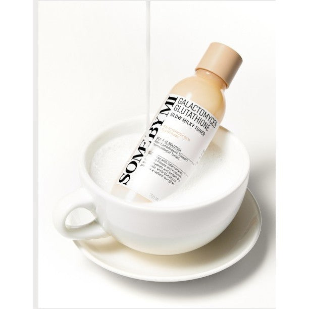 Tónico lácteo iluminador con galactomyces y glutatión SOME BY MI, 200 ml