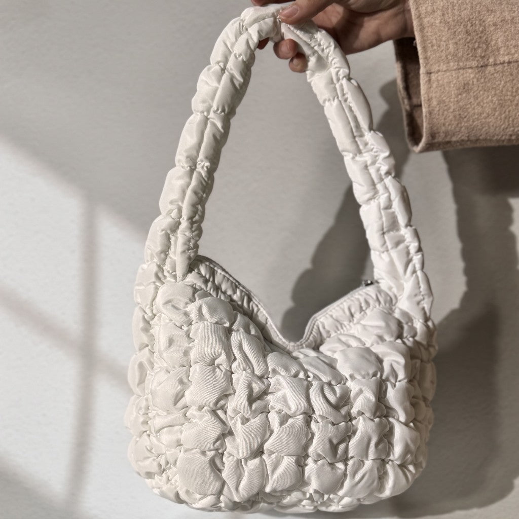 BANILA CO. Quilting Padded Cloud Bag