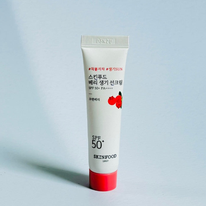 [MINI] SKINFOOD Berry Moisturizing Sunscreen SPF50+ PA++++ 15ml (3 Types)
